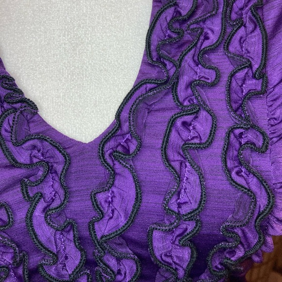 Ruffled blouse - Picture 2 of 5